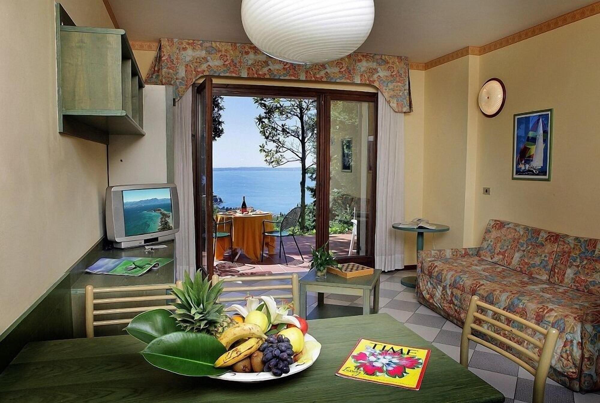 Madrigale Panoramic Lifestyle & Soulful Hotel كوسترمانو المظهر الخارجي الصورة