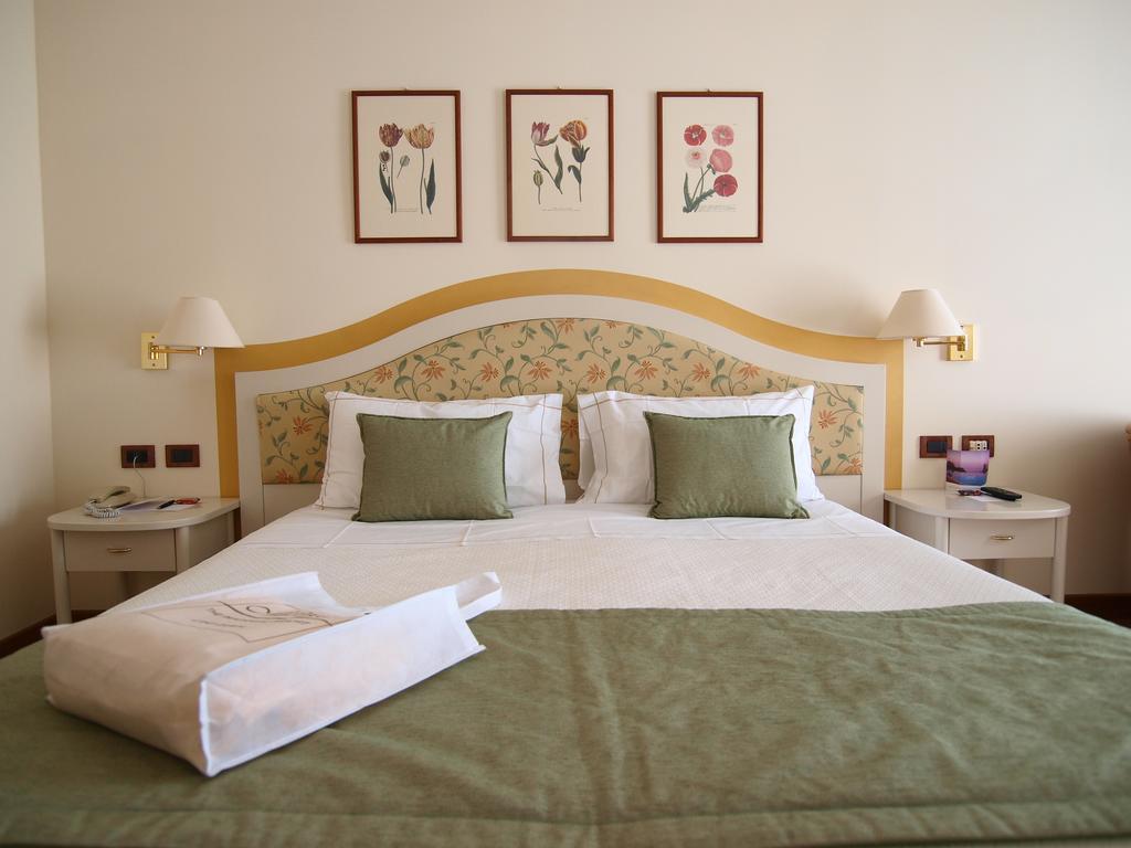 Madrigale Panoramic Lifestyle & Soulful Hotel كوسترمانو المظهر الخارجي الصورة